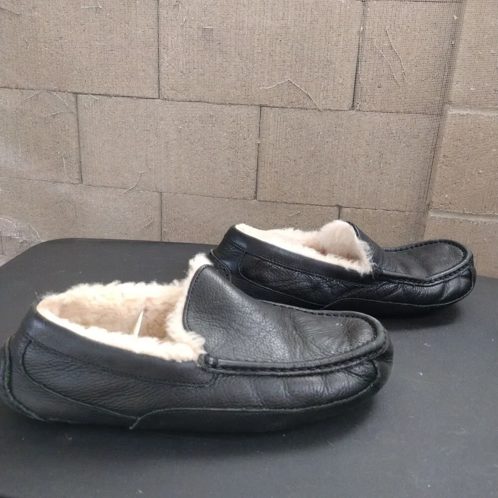 Ugg Ascot 5379B Men’s Black Leather Slippers Size 11 Wool Lined